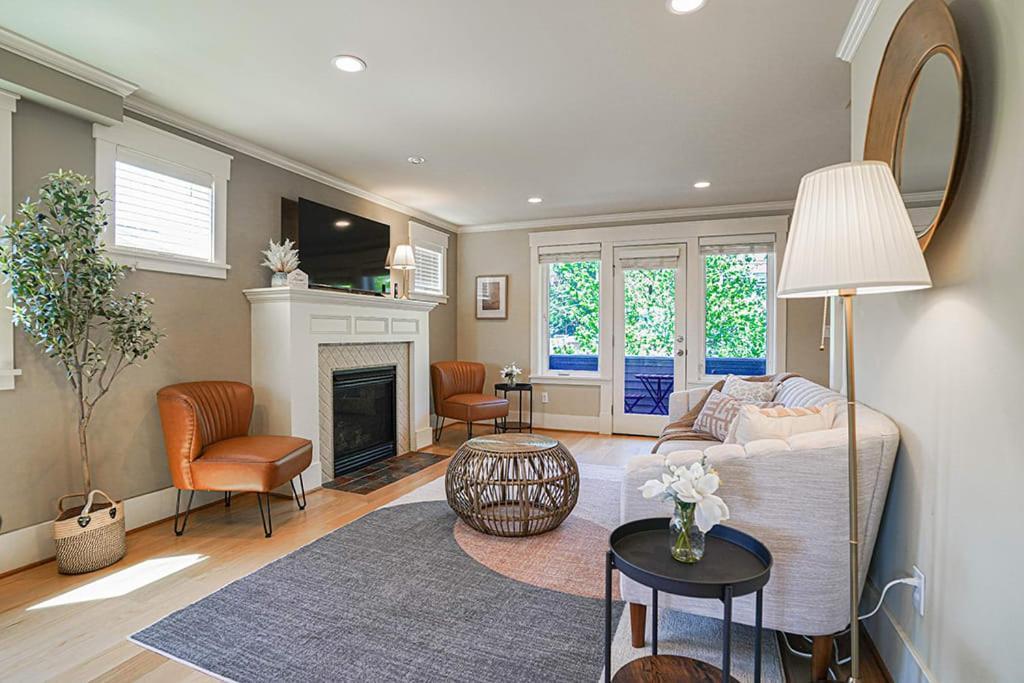 Exquisite Central Townhome With Spacious Loft And Gourmet Kitchen Seattle Exteriér fotografie