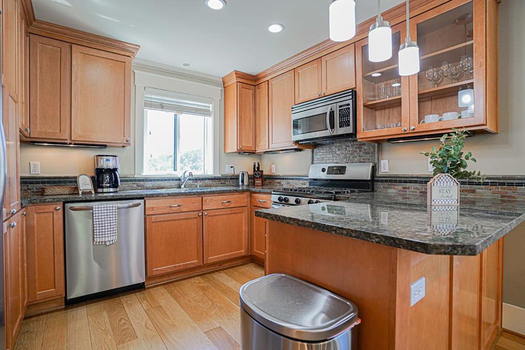 Exquisite Central Townhome With Spacious Loft And Gourmet Kitchen Seattle Exteriér fotografie