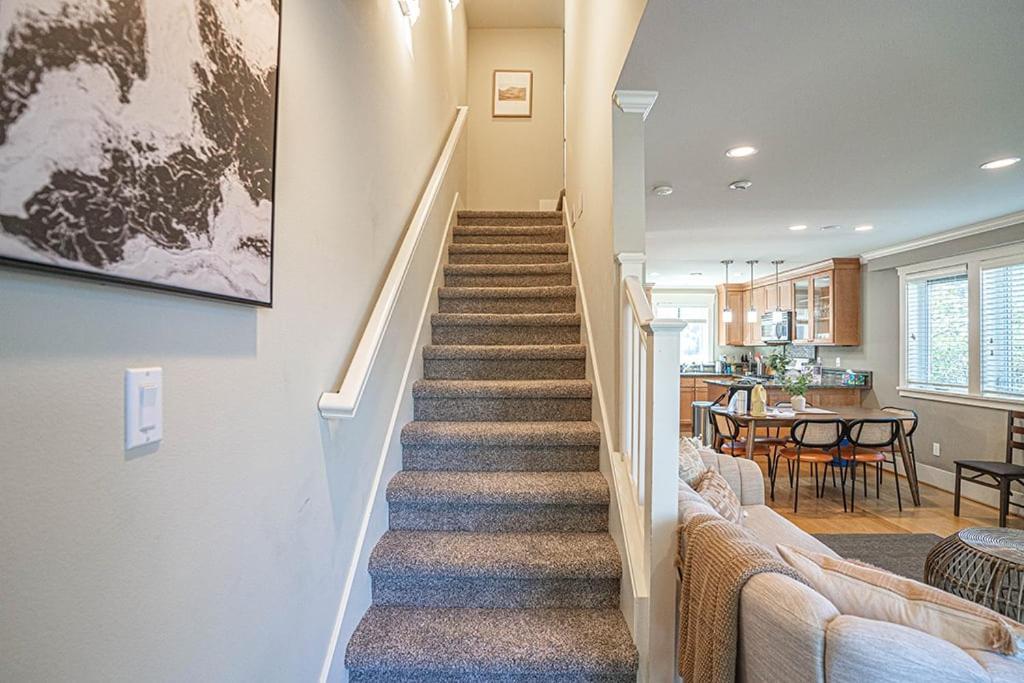Exquisite Central Townhome With Spacious Loft And Gourmet Kitchen Seattle Exteriér fotografie